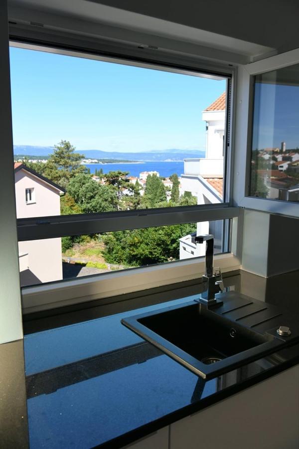 Apartments Mary Малинска Экстерьер фото
