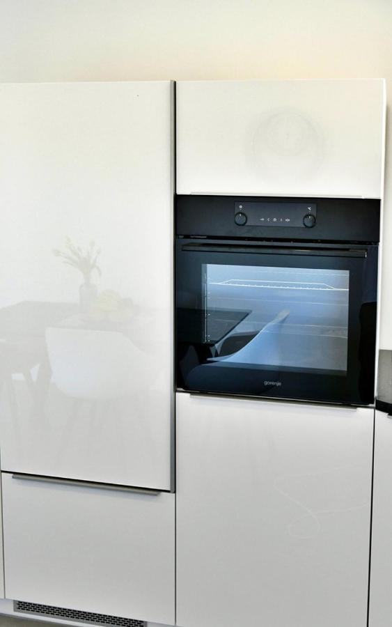 Apartments Mary Малинска Экстерьер фото