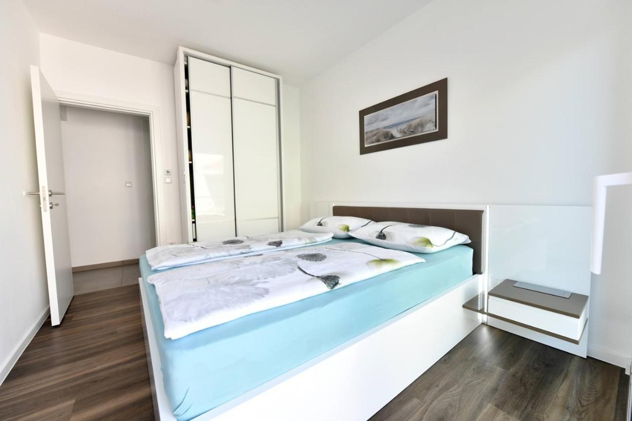 Apartments Mary Малинска Экстерьер фото