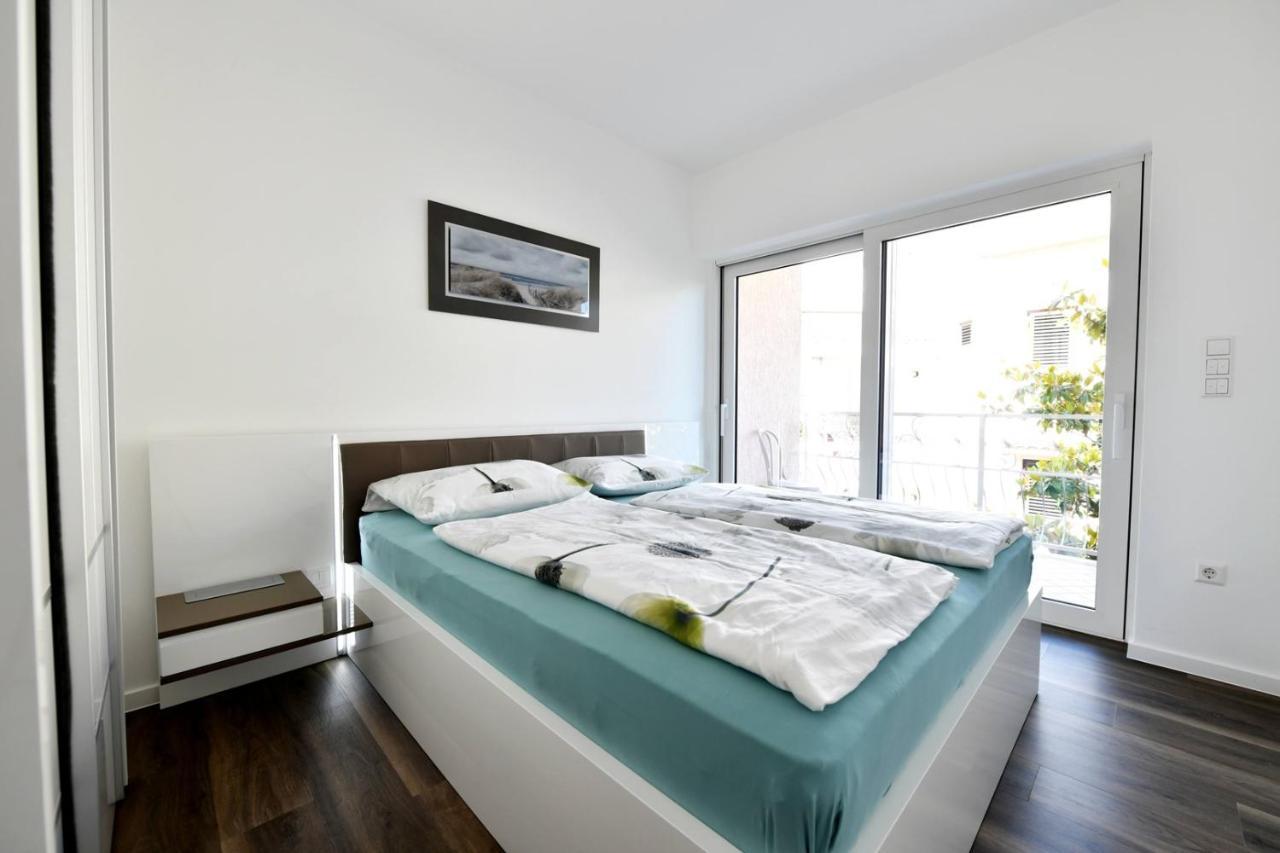Apartments Mary Малинска Экстерьер фото