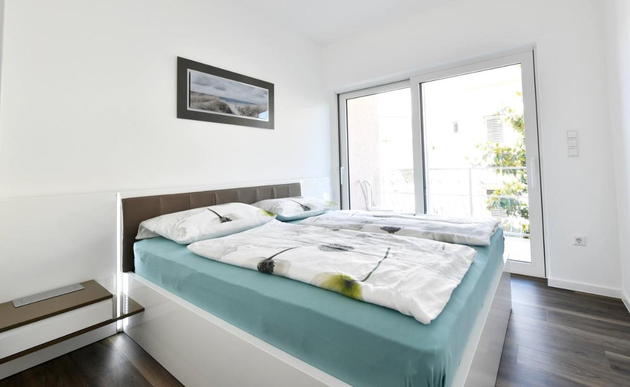 Apartments Mary Малинска Экстерьер фото